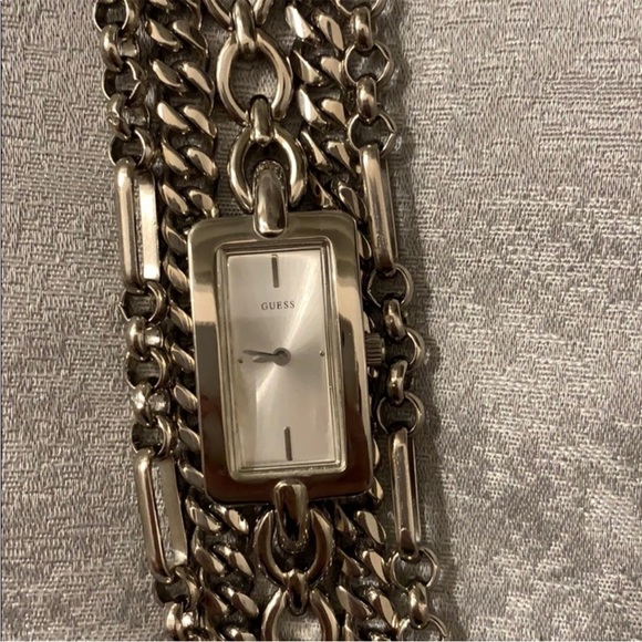 GUESS o/s chain bracelet watch - Picture 2 of 2